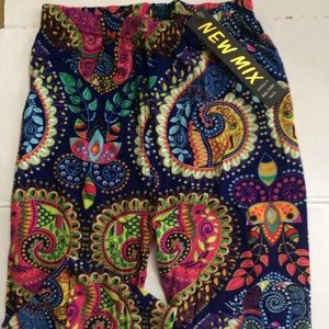New Mix Girl Leggings 8-10 Large colorful paisleys